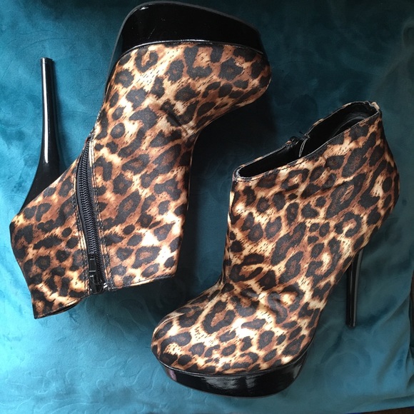 Leopard print platform stilettos - Picture 2 of 7